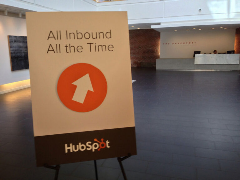 hubspot canva collaboration